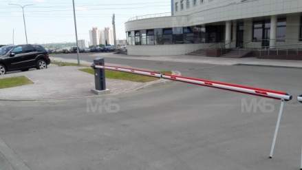 Интерфармакс, р-н д.Ждановичи (шлагбаумы)